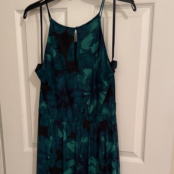 Chic Teal Floral Maxi Dress - Picture 4 of 6